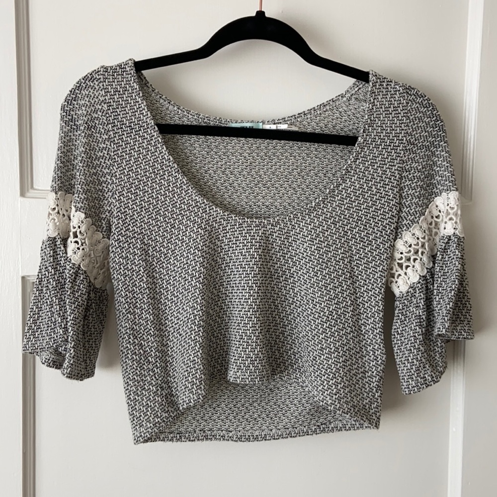 Kimchi blue crop top